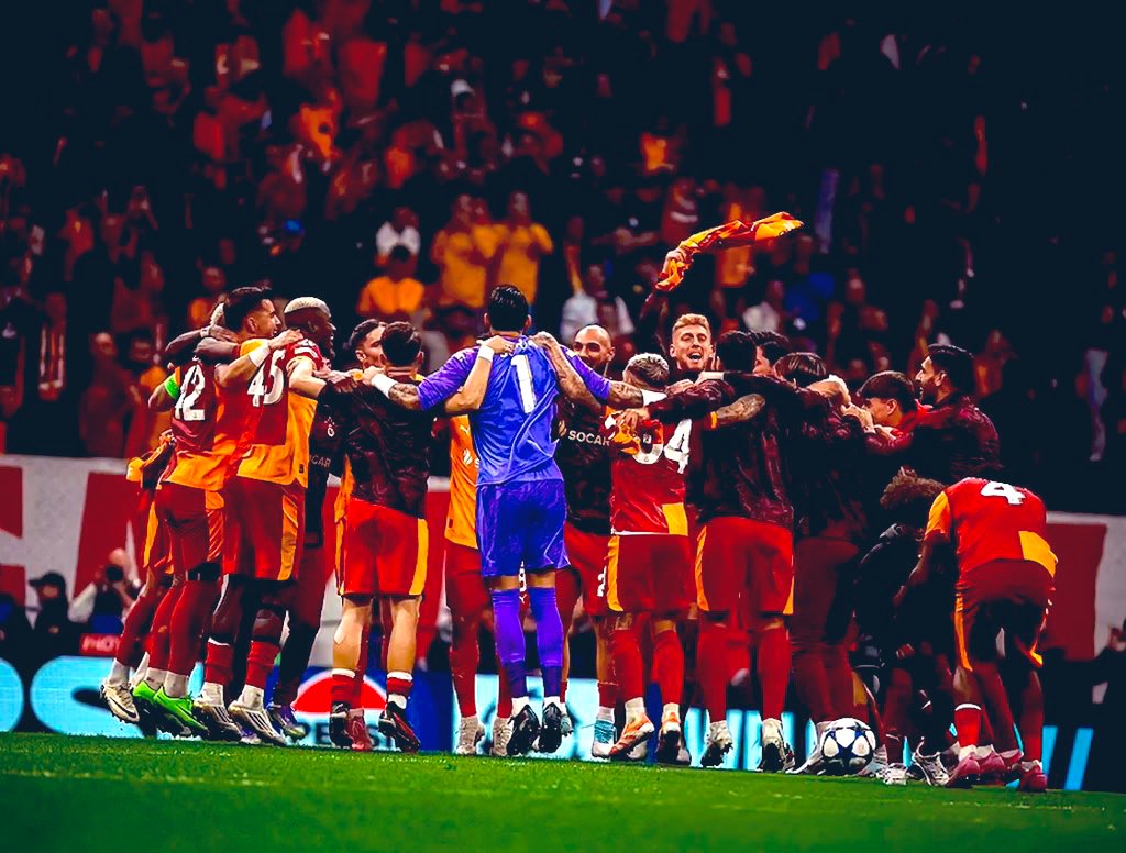 Jalminha_'s tweet photo. Rakibe 40 dakika faul bile çalınmayıp 1 net kırmızı verilmeyen 5-6 eksikle gittiğimiz maçtan lider dönüyoruz. 
Görüşeceğiz hiç merak etmeyin... https://t.co/iPZZJnPTbe