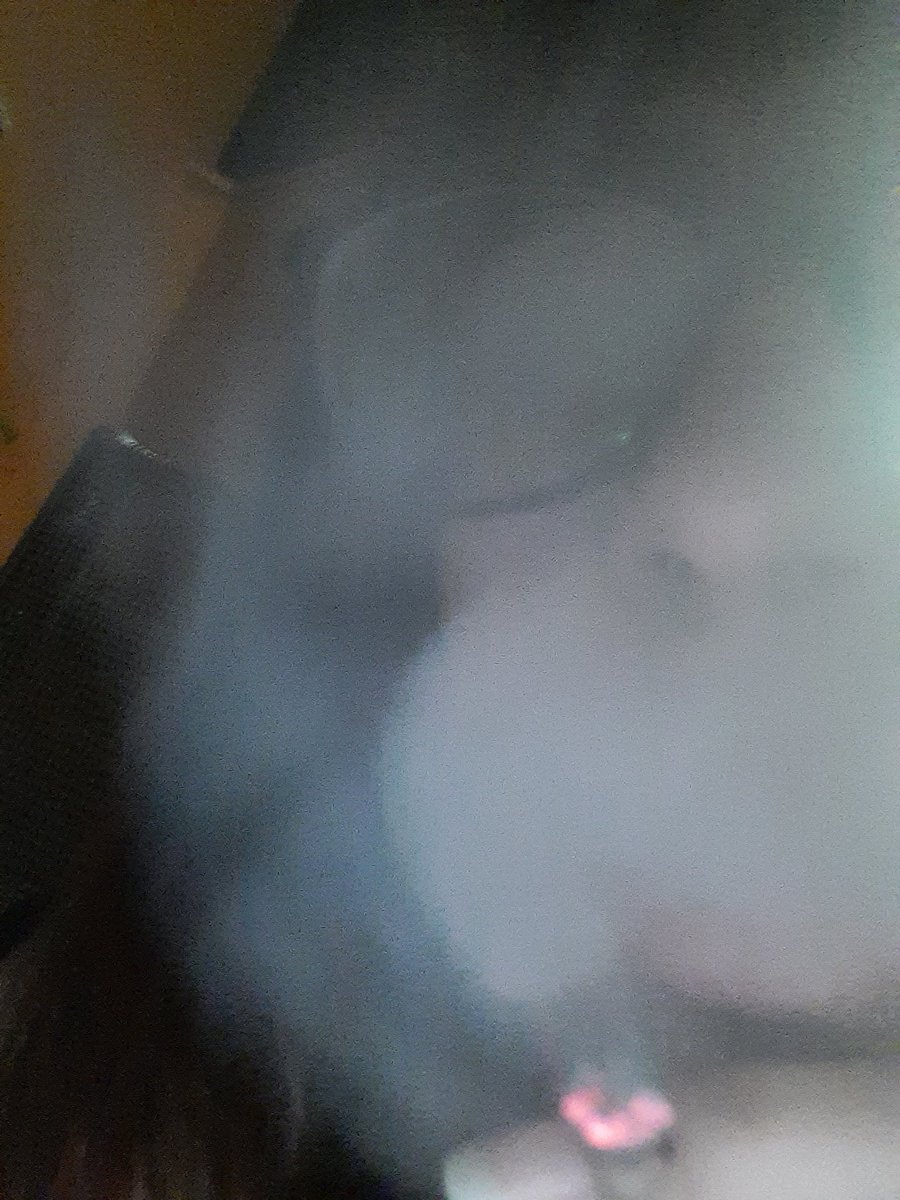 anywinehouse666's tweet image. lo que fueron mis 16 joder me estoy volviendo aburrida y no lo soporto