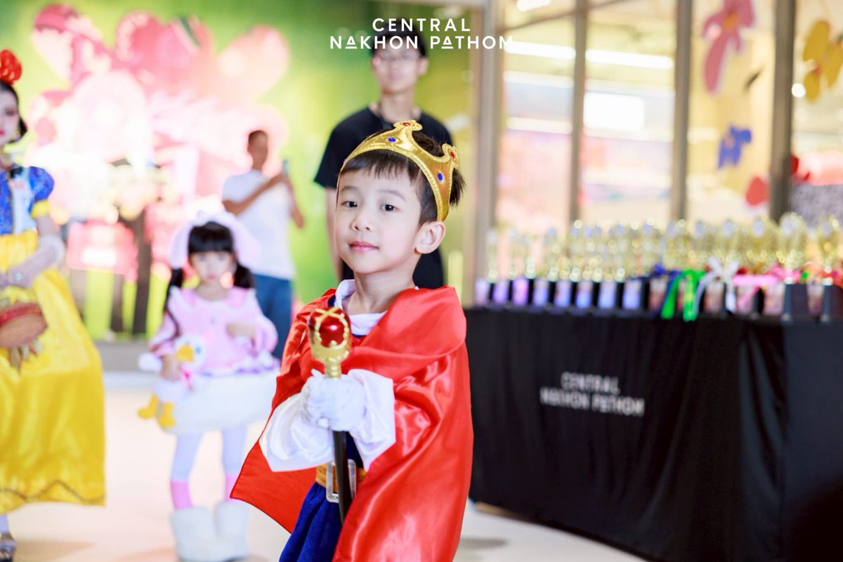 🕌 บรรยากาศการประกวด เจ้าชาย–เจ้าหญิงน้อย ที่ศูนย์การค้าเซ็นทรัล นครปฐม ✨

ขอแสดงความยินดีกับน้อง ๆ ทุกคนที่ได้รับรางวัลในวันนี้ค่ะ 👑💖

 🌟 รับชมภาพบรรยากาศเพิ่มเติมได้แล้วที่นี้  drive.google.com/drive/folders/…

📅 29 NOV 25
📍 Central Nakhon Pathom

#เที่ยวดิสนีย์ที่เซ็นทรัล