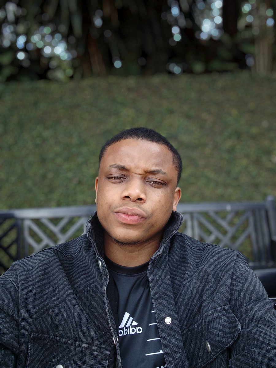 __BigJo's tweet image. For the past 11 months.

I decided to focus fully this year on my personal development.

It was one of the best decisions I made.

2026, I&apos;ll even double down on my self development journey.

Key Goals:

- Travel more
- Invest more
- Take care of family
- Show my wife the world