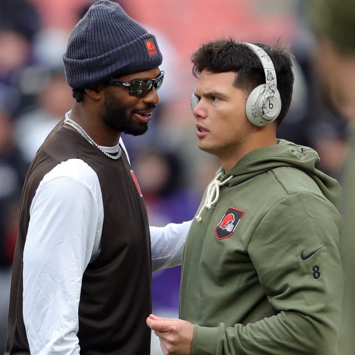 jasrifootball's tweet image. Wow: Dillon Gabriel’s fiancée says that everyone in the Browns’ building wants him to play.