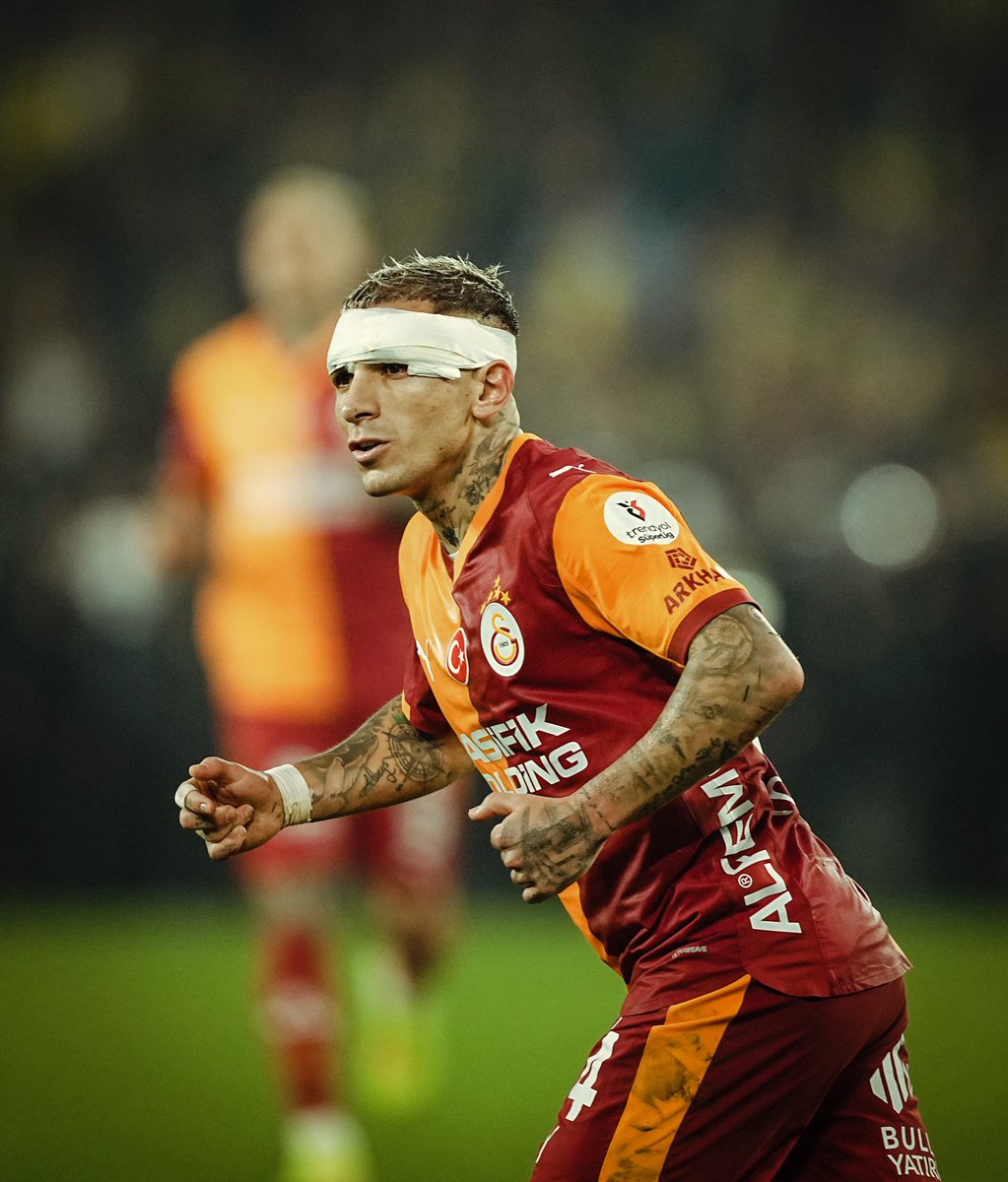 LTorreira34's tweet image. La vida por mi equipo y por estos colores.
Esto es Galatasaray 💛❤️
🖐🏻⭐️⭐️⭐️⭐️⭐️