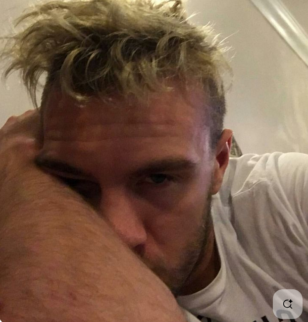 And he talks about MY bed head! In'nt he cute!?

<a href="/ThisIsMiloKasey/">Miles 'Milo' McKinney-Kasey</a> #MCM