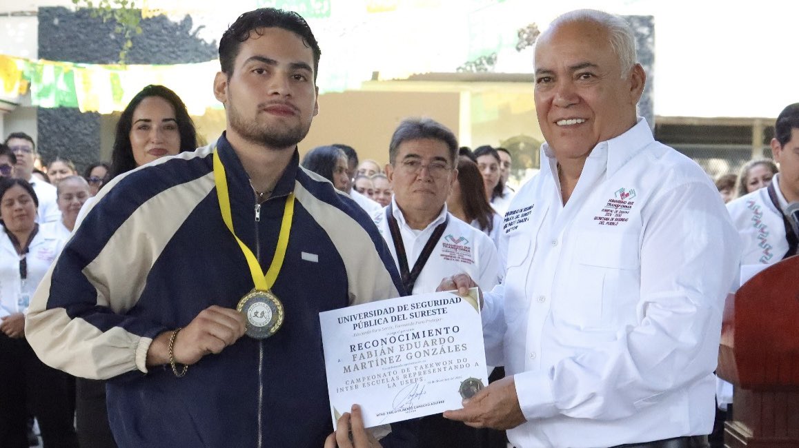 sspchiapas's tweet image. Inicia USEPS de la SSP reconociendo participaciones destacadas.

facebook.com/share/p/14UeP5…

#SecretaríaDeSeguridadDelPueblo
#CeroCorrupción 
#HumanismoQueTransforma