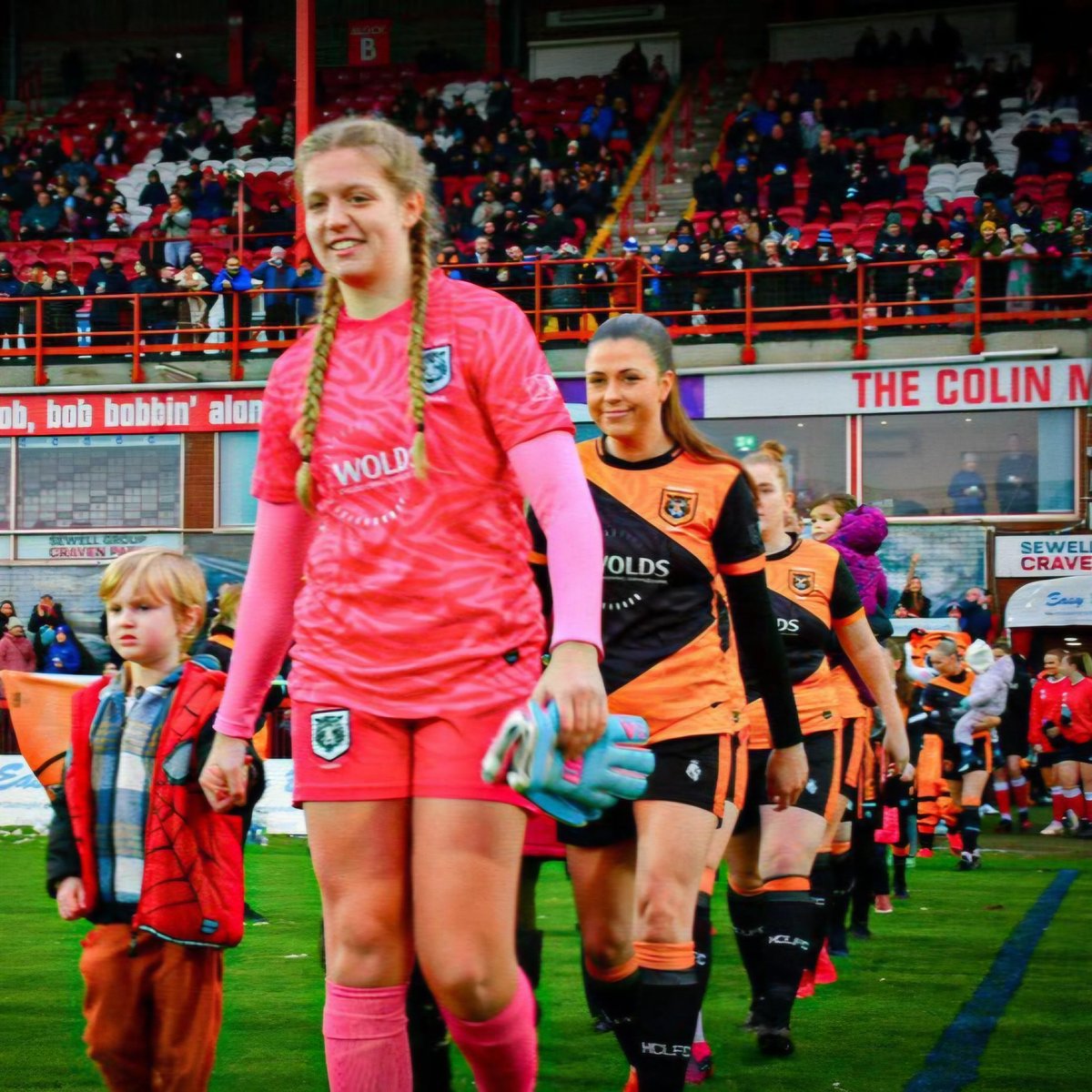 #HCLFCAdvent 1️⃣

Over 100 appearances for Abi Wallace, 5 years and counting as a Tigress 🧤

Thank you to Zach &amp; Patricia Becker for their continued support, our super sponsors, living in USA!