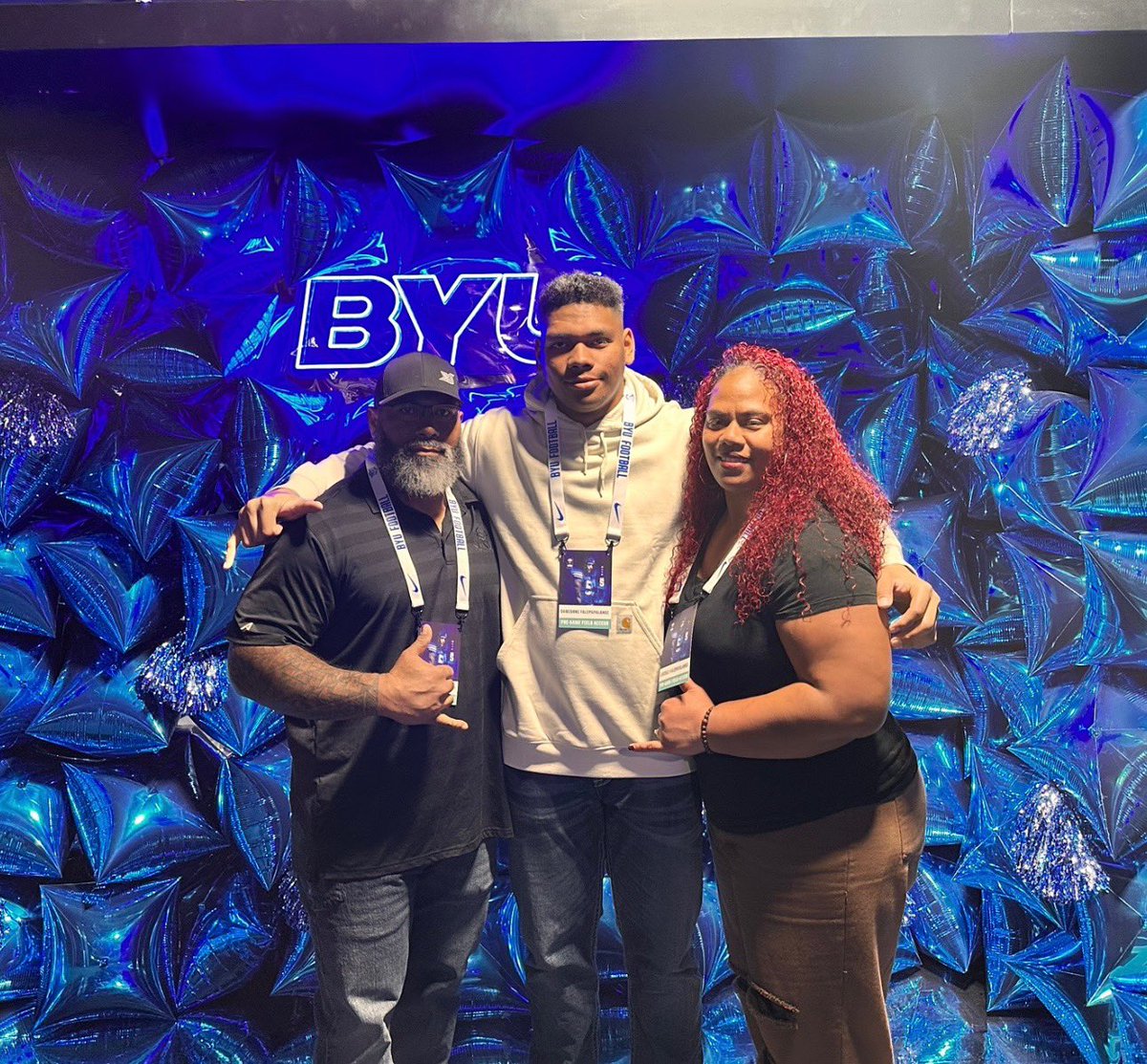 Samisoni_98's tweet photo. BYU game day visit vs TCU. Appreciate the invite ! @CoachTyusMoe @JackDamuni @BYUfootball @WestlakeFootbal  @CoachAAle @SKekuaokalani @kanuch78 @VictorUnga https://t.co/6fL5JTsyyj
