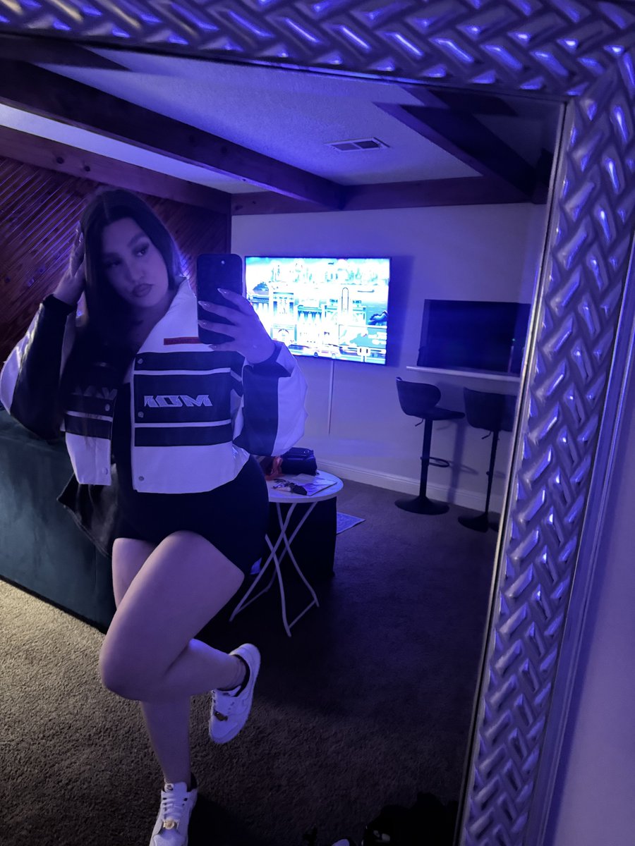 allyy415's tweet image. 