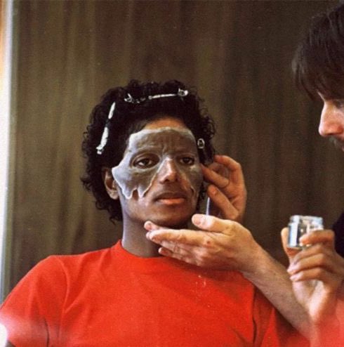 wish he wore his hair back like this, it’s so cute