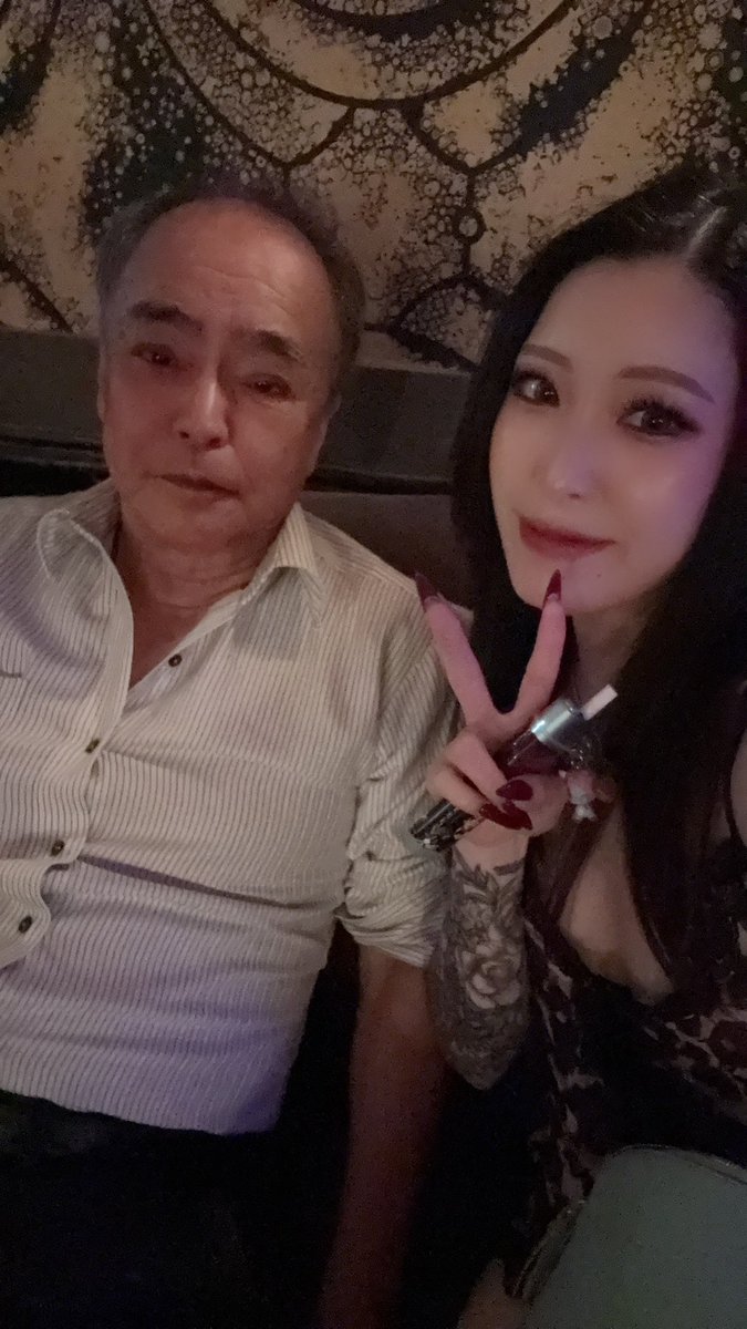 飛鳥ママちゃん、お誕生日おめでとうございます♥️
平日から大盛り上がりで楽しかった〜♥️
と、久しぶりに会えたなっかちゃん♥️