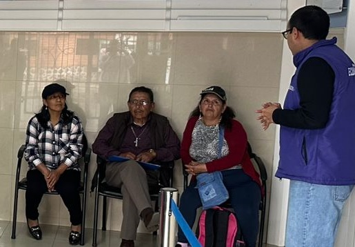 Acess_Ec's tweet photo. 📍 #Azuay | Llegamos con nuestro punto informativo de la #RutaDeLaCalidad a ESMEDIMAGEN 🏥 en #Cuenca.
🗣️ Dialogamos con sus usuarios y socializamos información sobre:
📝 La #EncuestaDeLaCalidad.
🟣 Servicios de la #ACESS.
👥 Derechos de los pacientes.
#SomosACESS https://t.co/nsETlWLE2Y