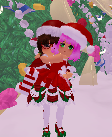 Another alt account-summoning Glitterfrost Tree knockover in the books! 🔨
Don't tell the Headmistress! 🤫