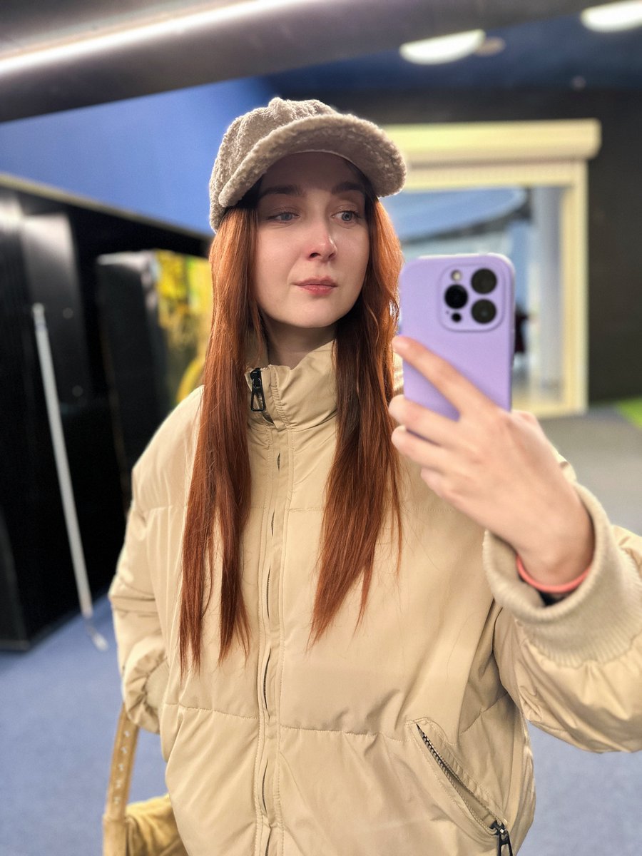 Червоний ніс, заплакані очі, а це значить що? Що я нарешті сходила на фільм «Ти – космос», виходу якого чекала близько 3 місяців ✨ Тішуся, що українське кіно розвивається ❤️