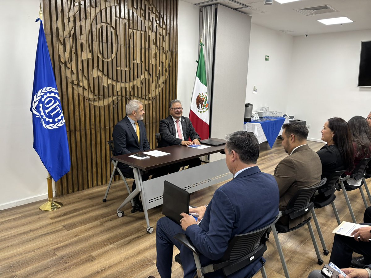 El titular de <a href="/TrabajoEdomex/">Secretaría del Trabajo del Estado de México</a>, Norberto Morales Poblete, resaltó que la firma de la carta de intención es un paso importante que fortalecerá la colaboración entre ambas instituciones para dignificar el trabajo y mantener el progreso en la entidad.