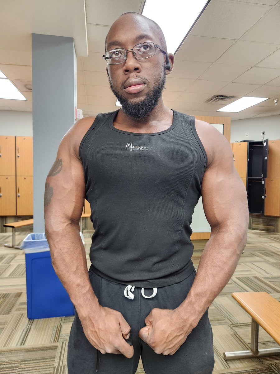 There's Juice in these Veins #roided #muscle #blackmuscle #veins #gympump #armday #bodybuilder #testosterone