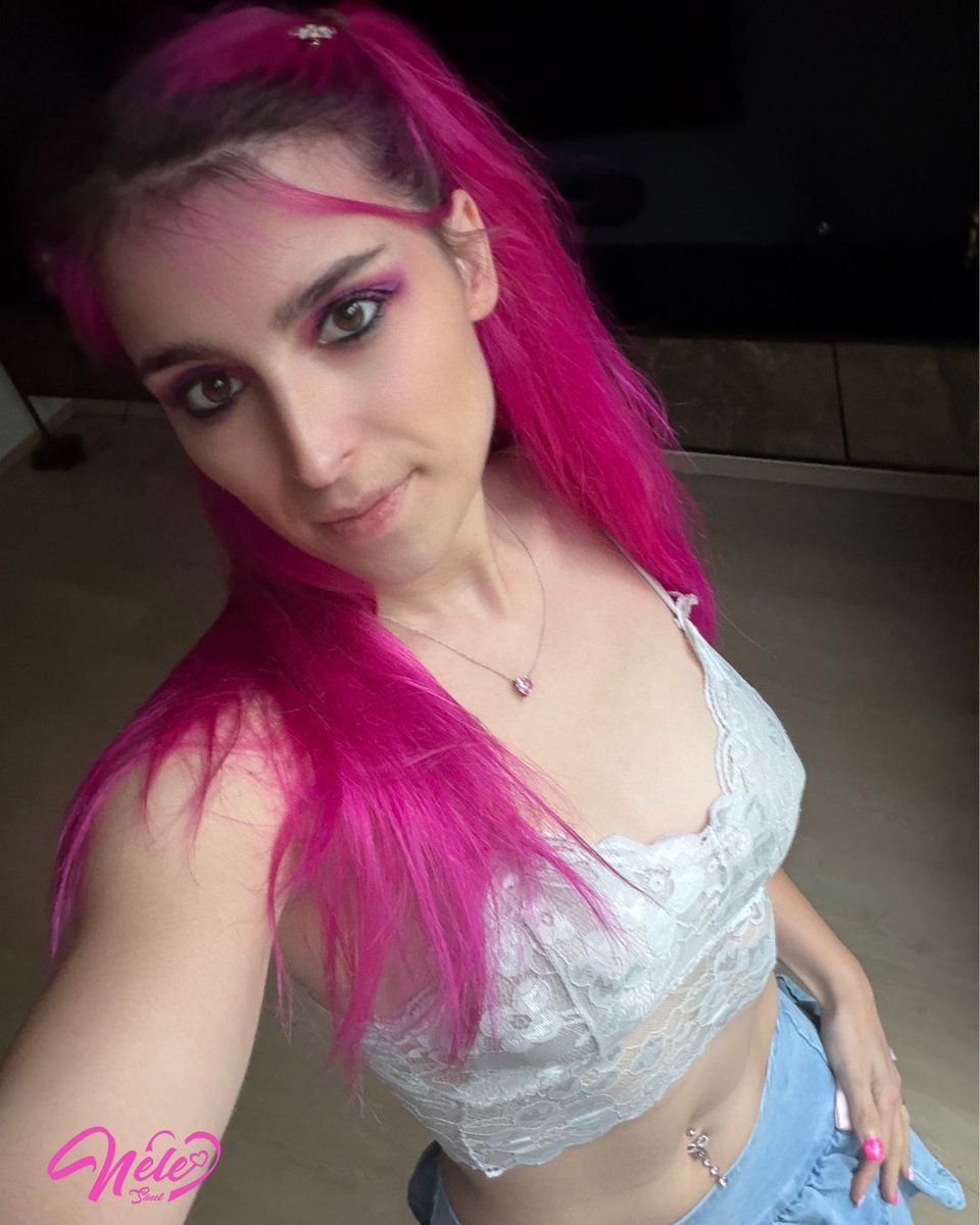 Hello December ❄️❤️
Der erste Tag im letzten Monat…
mit einem Lächeln, viel Vorfreude –
und ganz viel Herz für alles, was kommt 💫✨

#1dezember #helloDecember #newmonthvibes #cozyseason #smileandshine