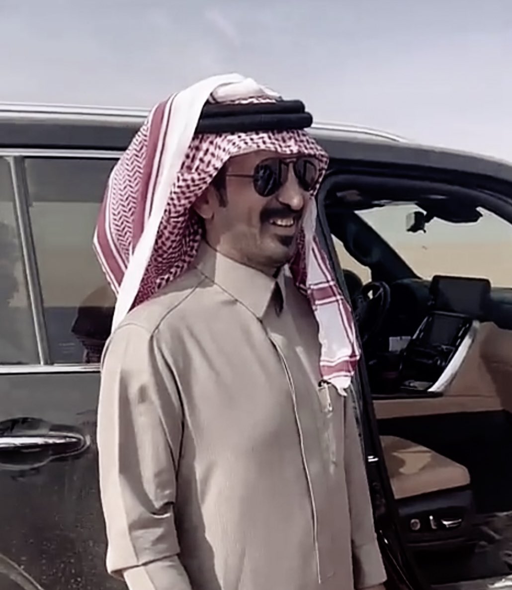 اضحك جعَل سُود الليالي تعداك 🤍.

#ابن_جخدب | <a href="/Bnjkdb/">محمد بن فهاد بن جخدب</a>