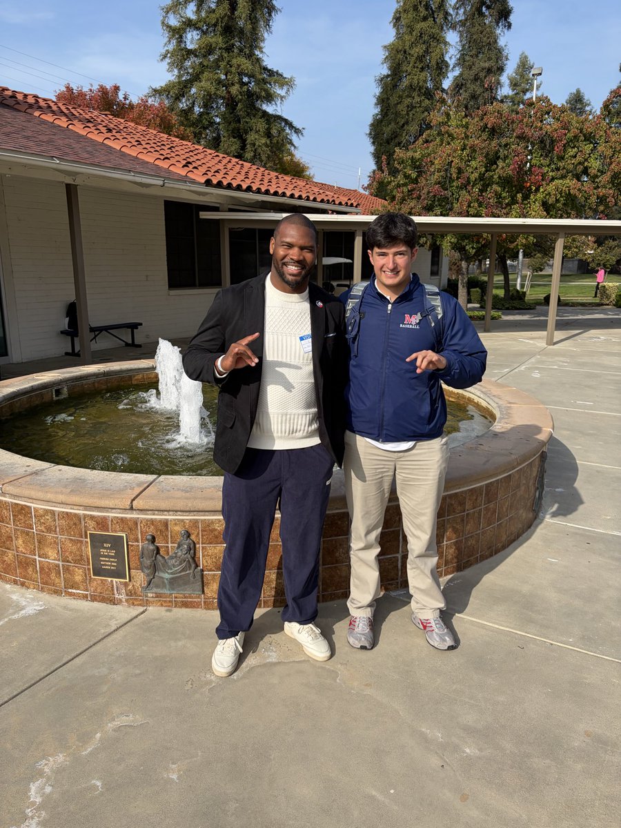 wes_linden_qb's tweet image. Thank you @paulbrowning81 for speaking to me about your program today!! #gowolves @CSUPFootball @Coach_Bray_11 @BrandonHuffman @dthedeacon