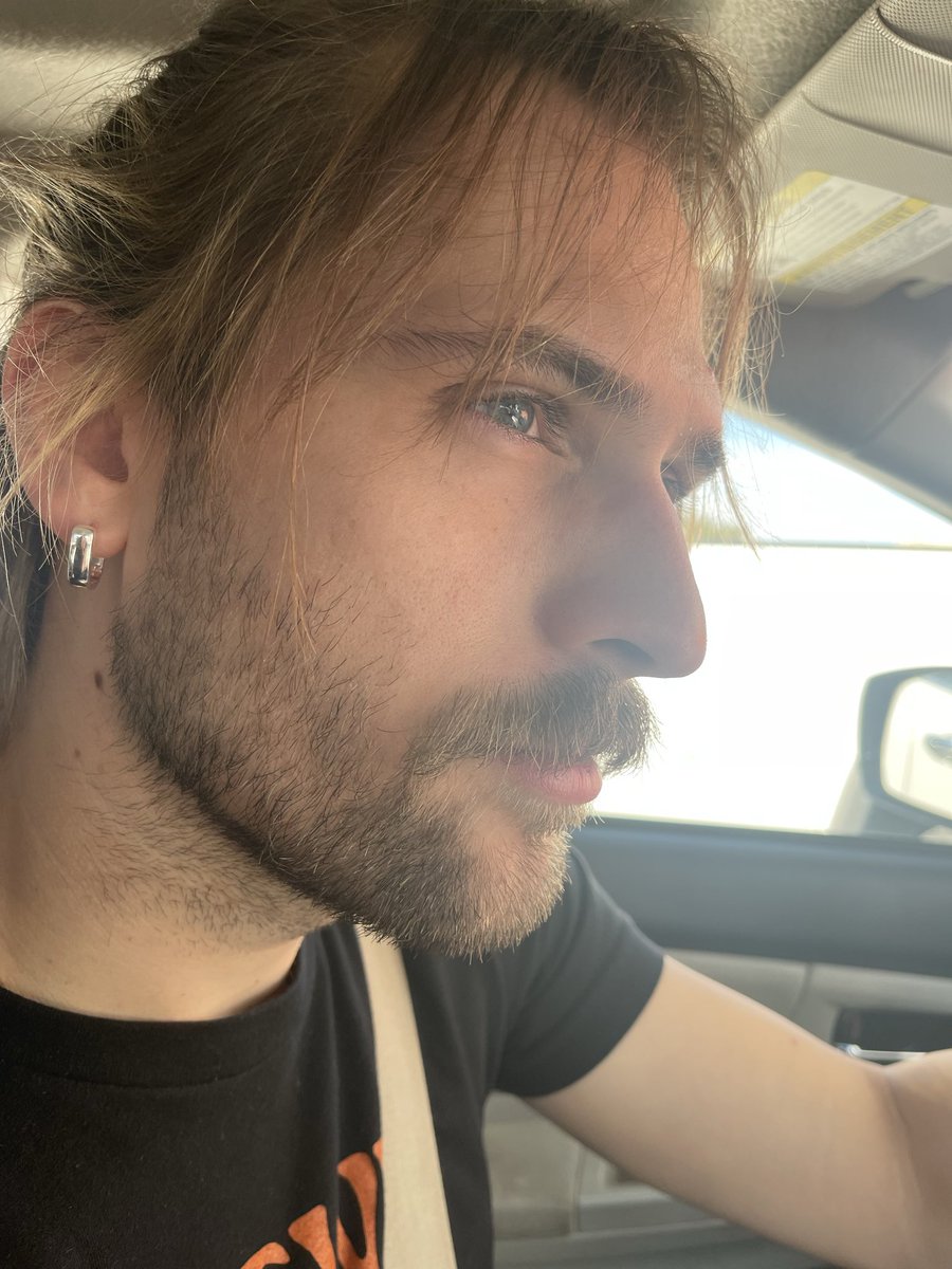 CaseyCastration's tweet image. i like him 🙂‍↕️