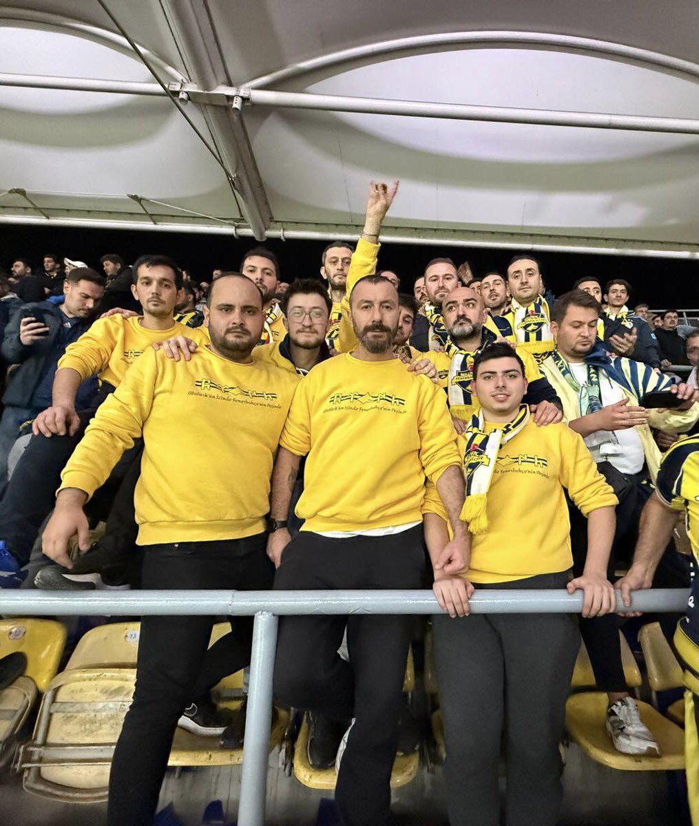 milliyetciFB's tweet image. Fenerbahçemizi, galatasaray karşısında yalnız bırakmadık.

#MilliyetçiFenerbahçeliler