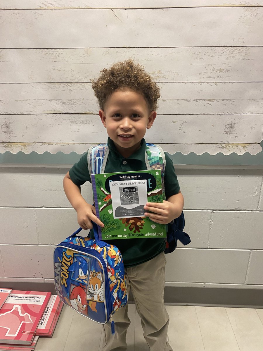 EstherRivas_3's tweet image. We’re back! 🌲📚 Today’s classes had a blast reading Hello, My Name Is Pinecone. Students explored the pine tree life cycle and colored their own pinecones to enter our raffle to win the book!