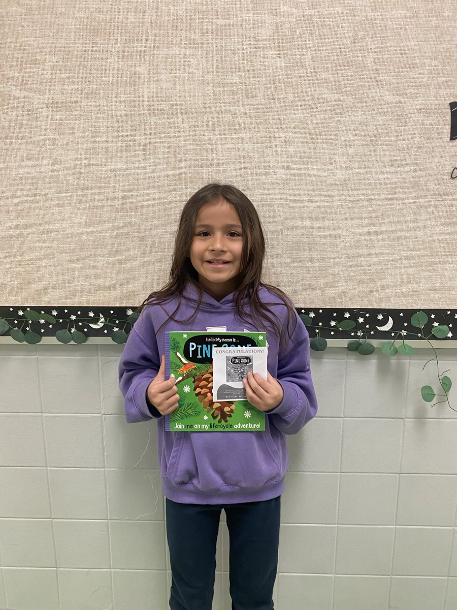 EstherRivas_3's tweet image. We’re back! 🌲📚 Today’s classes had a blast reading Hello, My Name Is Pinecone. Students explored the pine tree life cycle and colored their own pinecones to enter our raffle to win the book!