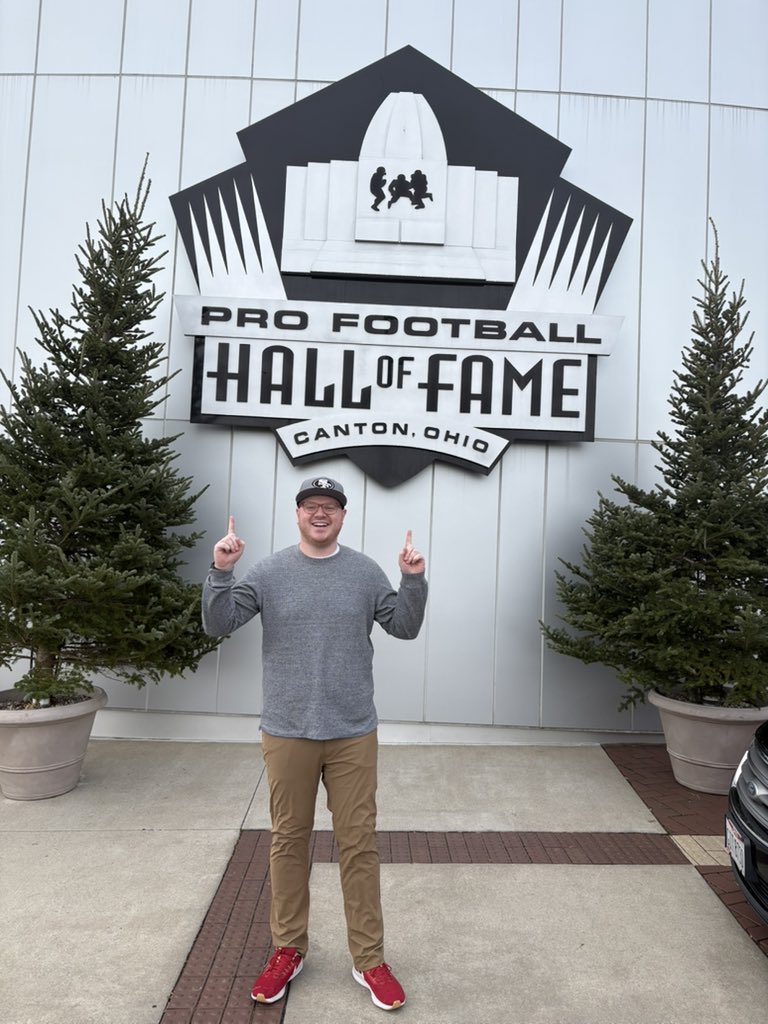 Max Kahn tweet media