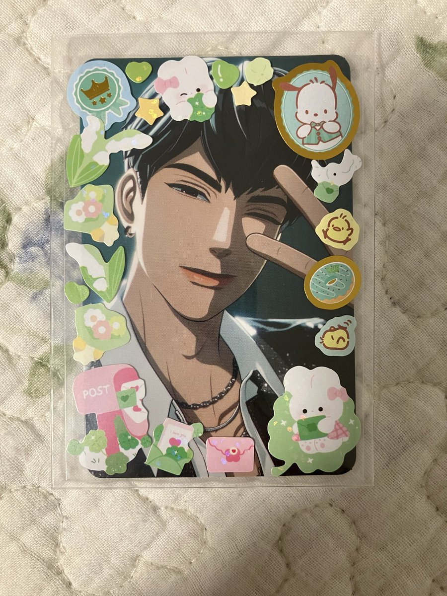 mintcreamchan's tweet photo. If you see this, and you’re a PLLI that’s going to be around NYC on that first day, if you see me, I decorated photo sleeves with stickers (lol no photo included though 🤷‍♀️)!!! I’ll be giving 1 away if you want! ✨😄👍 
…I might have over decorated, but yes! Hope to see you! https://t.co/pLp0LWHGyT