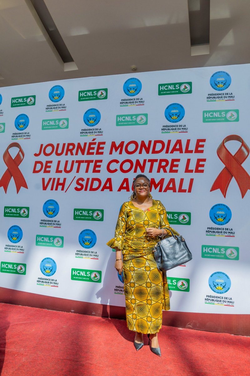 tatiana_Choudi's tweet photo. Il y a 20 ans, je m’engageais dans la lutte contre le VIH en milieu jeune. Aujourd’hui, même si cette cause n’est plus la première qui m’occupe, elle reste “une” qui me tient à coeur. Très heureuse de voir les pays avancer progressivement vers l’atteinte des objectifs 90-90-90 https://t.co/xNydFyTnI6