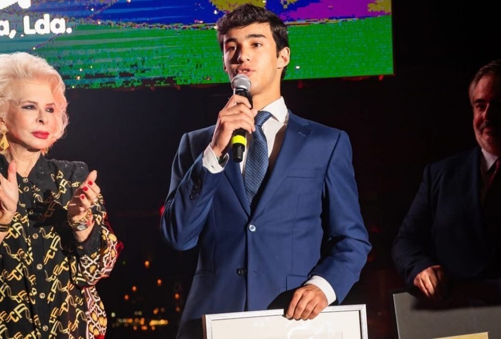 📝 PREMIOS

👉 Tomás Bastos, doble premio en Portugal
chicuelinasytafalleras.com/actualidad/tom… <a href="/CristinaS_Toros/">Cristina Sánchez</a> <a href="/AlejDaSilva66/">Alejandro Da Silva</a>