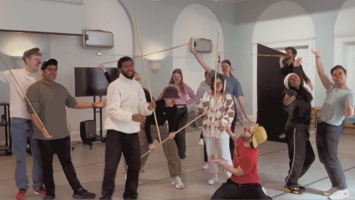 📢 We’re hiring a sessional lecturer for DRM375H1S Clown at U of T's Centre for Drama, Theatre &amp; Performance Studies!
Apply by Dec. 9, 2025: cdtps.utoronto.ca/employment-opp… 
Bring your expertise in theatre &amp; the art of play.
#UofTDrama #TheatreJobs #Clowning