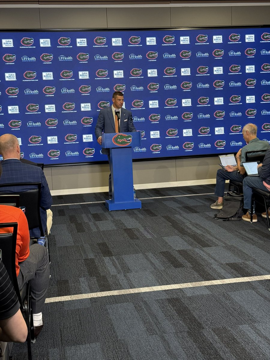 Funny moment in the Jon Sumrall press conference.

Sumrall: “I won’t compare myself to Coach Spurrier or Coach Meyer. I won’t give my Spurrier impression yet, maybe later.”

Spurrier: “just win a lot!”

Sumrall: “I’ll do that.”
#WCJBTV20