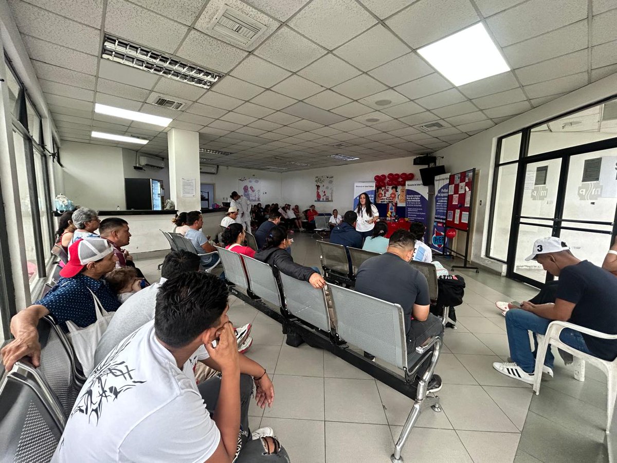 #ElNuevoEcuadorI En conmemoración del Día Mundial de la Lucha Contra el VIH/Sida se desarrollaron acciones dirigidas a la comunidad, con el fin de romper estigmas, compartir información confiable y acercar los servicios de salud a quienes más lo necesitan.