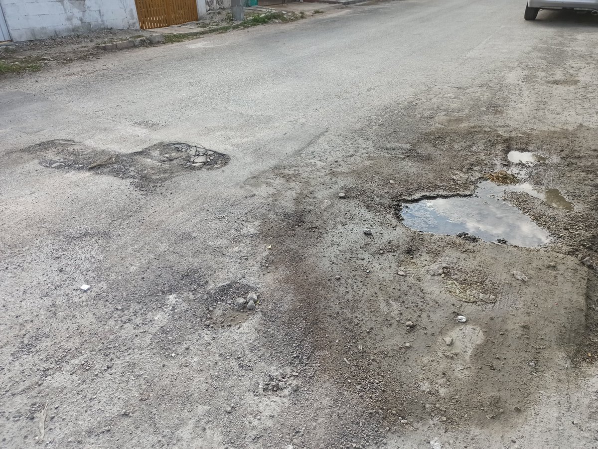 Reporte de bache: Vecinos solicitan la reparación de bache, es de una fuga de agua que ya se reparó, es entre la Col. Madero y Col. Bojórquez (calle 27 x 100 Col. San Lorenzo).  Agradecemos su atención.

📍maps.app.goo.gl/Ywf7kBMr2aEkyV…

<a href="/AyuntaMerida/">Ayuntamiento Mérida</a> <a href="/SPMerida_/">Servicios Públicos Mérida</a> <a href="/CeciliaPatronL/">Cecilia Patrón Laviada</a>