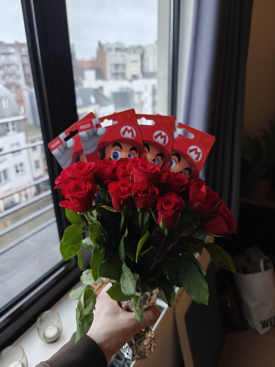 got something for my birthday from my girlfriends 🥺🌹