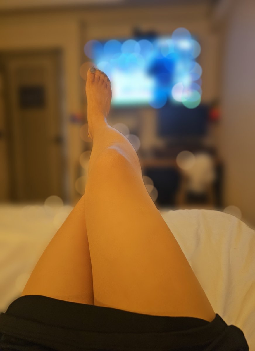 사람에게 받은 상처는 사람으로 치유하는게
맞는 것 같네요~
100키로가 넘는 거리에도 한걸음에 달려와 준 사람과 좋은 시간으로 힐링했음
고마운 마음에 나의 모든 것을 허락했더니..
덕분에 간만에 꿀 잠 잤네용~^^