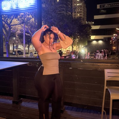 dess40x's tweet photo. #NewProfilePic https://t.co/SLFkUUGhWY