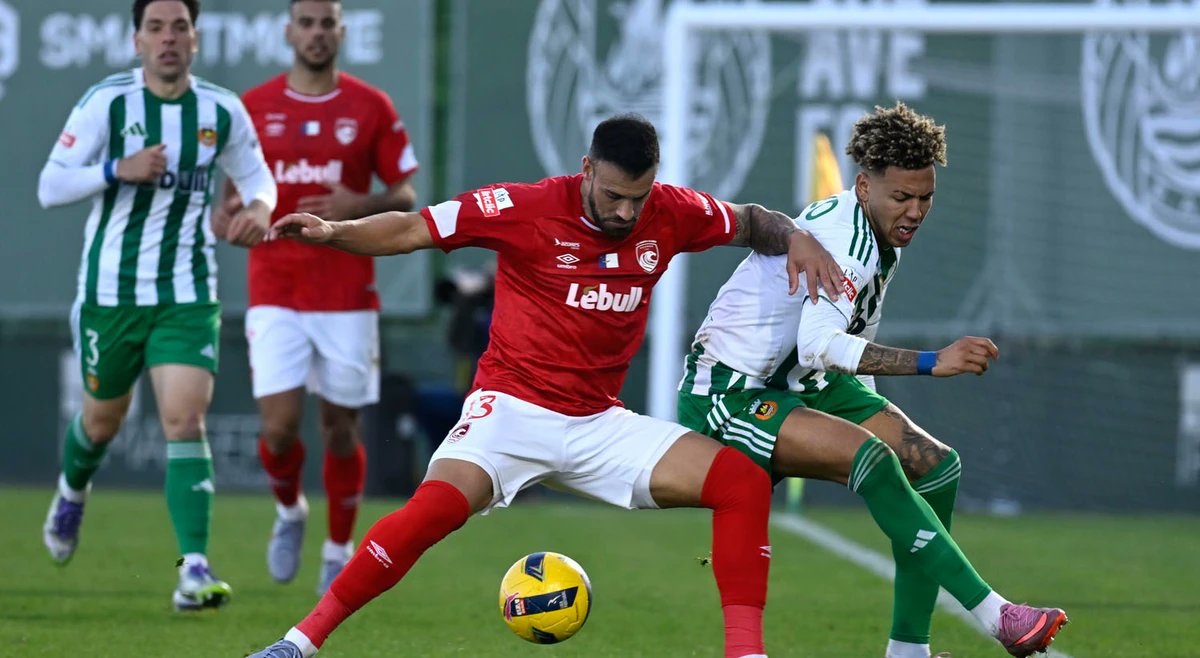 QuatrLinhas's tweet image. Draw between @RioAve_FC and @CD_SantaClara for #portugalsuperleague 
#RAFC 1 #PaixãoPelosAçores 1
#RAFCCDSC