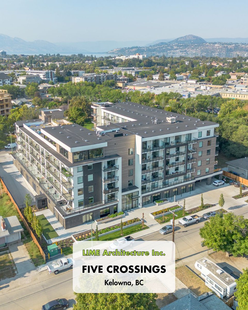 lime1626's tweet photo. Five Crossings showcases thoughtful amenity design that enhances community living. Rooftop firepits, ping pong tables, &amp; generous seating—all above a central open lawn. Indoors, a modern games room is complete with TVs &amp; flexible seating.

Photos: @okanaganarchitecturalimaging https://t.co/j7GA6uQm5Y