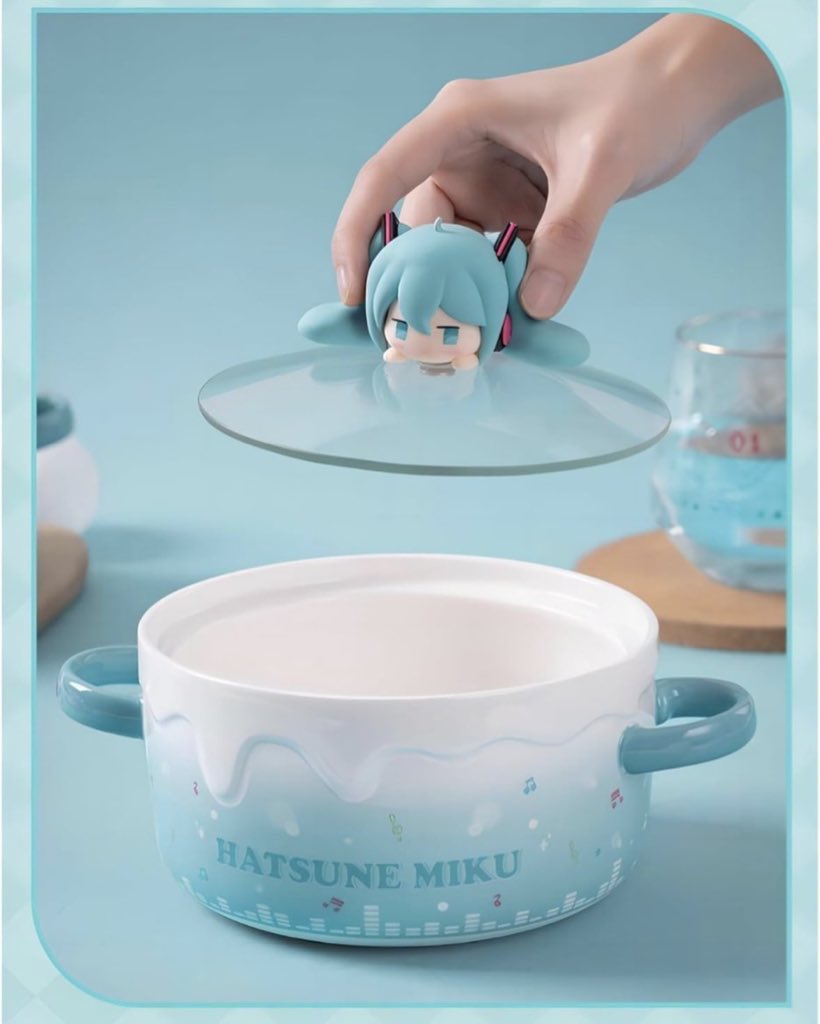 Making miku noodles in a miku pot and eating with miku chopsticks