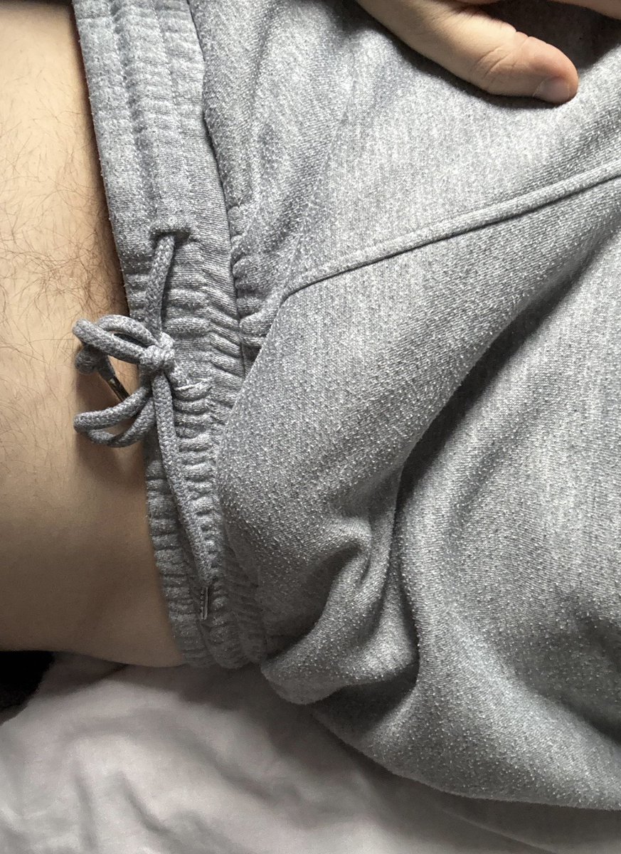 URSUBBF's tweet photo. I was told the little bit of tummy makes a difference, what do you think? https://t.co/vAN1rOEbKL