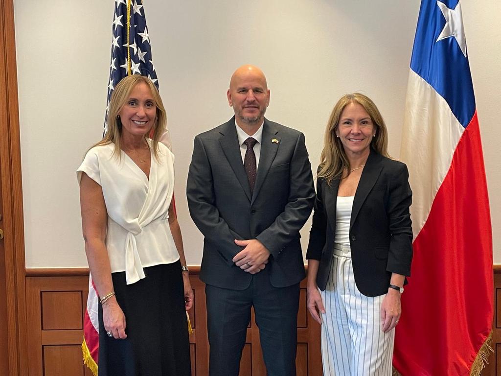 CPCchile's tweet image. 🤝🇨🇱🇺🇸 Fortaleciendo alianzas
La #CPC se reunió con el nuevo embajador de EE. UU. en Chile, Brandon Judd, para impulsar mayor inversión y cooperación entre ambos países. @USAmbCL
@susanajimenezs

#ChileCrece #RelacionesInternacionales #Inversión
@USAmbCL