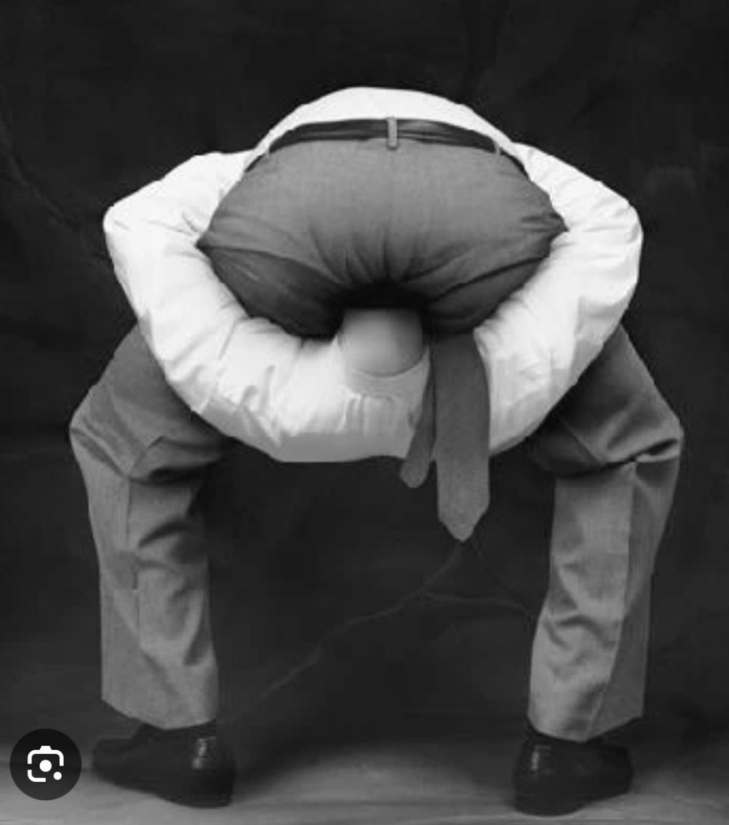 Orhan Aydın, şahsı ve kendisi.

Temsili değildir.