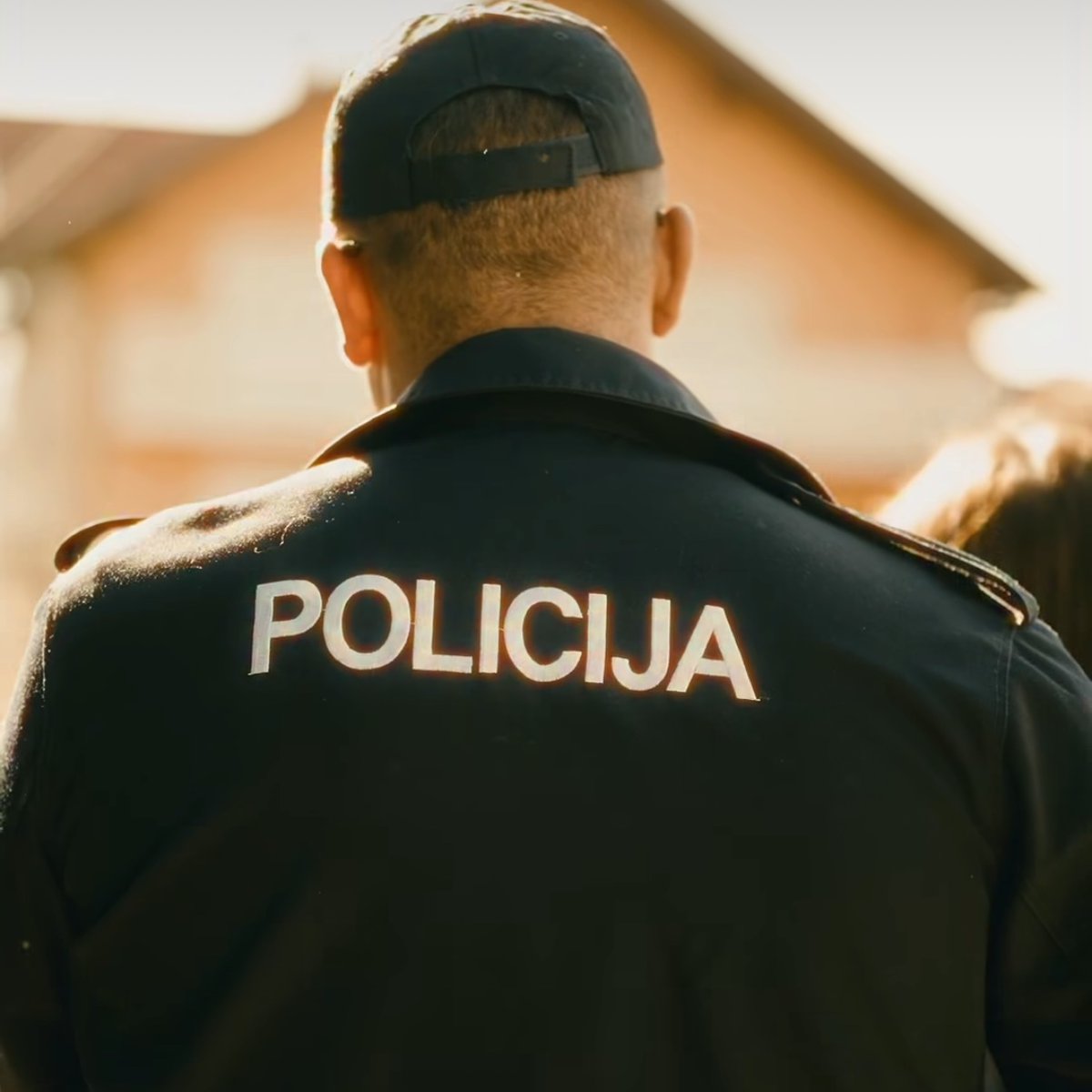 Tviterasica tweet media