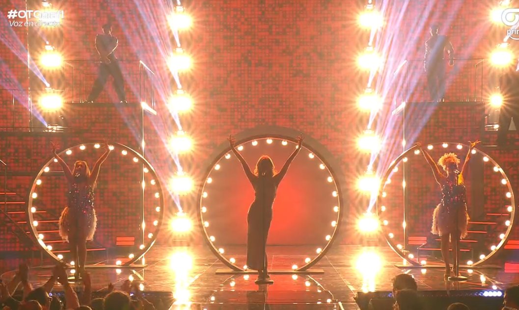 MISS OLIVIA como vas a ser tan PERFECTA #OTGala11