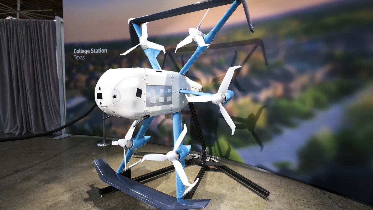 hackernewstop5's tweet image. Amazon faces FAA probe after delivery drone snaps internet cable in Texas #HackerNews
cnbc.com/2025/11/25/ama…