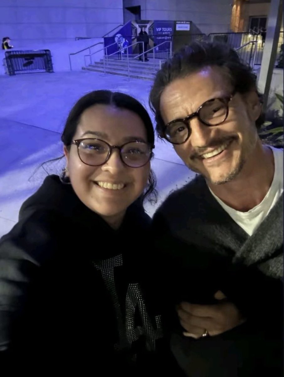 pascalfiles's tweet image. she’s holding his bicep…