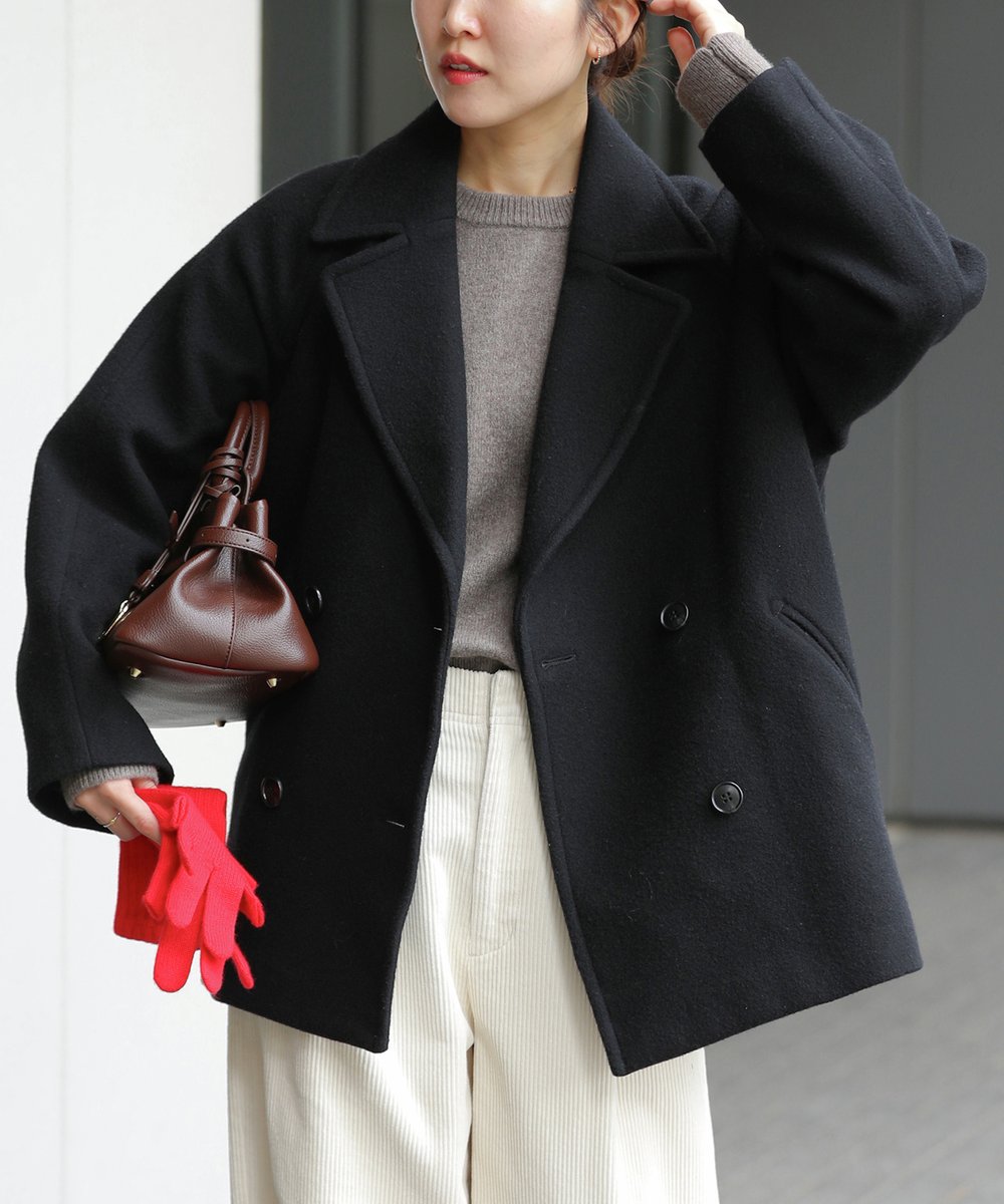 zozojp's tweet image. ／
ギフトにも自分へのご褒美にも！
『HOLIDAY ITEMS』特集🎄✨
＼

アウターや小物類など
とっておきのアイテムを集めました🎀

zozo.jp/shop/journalst…