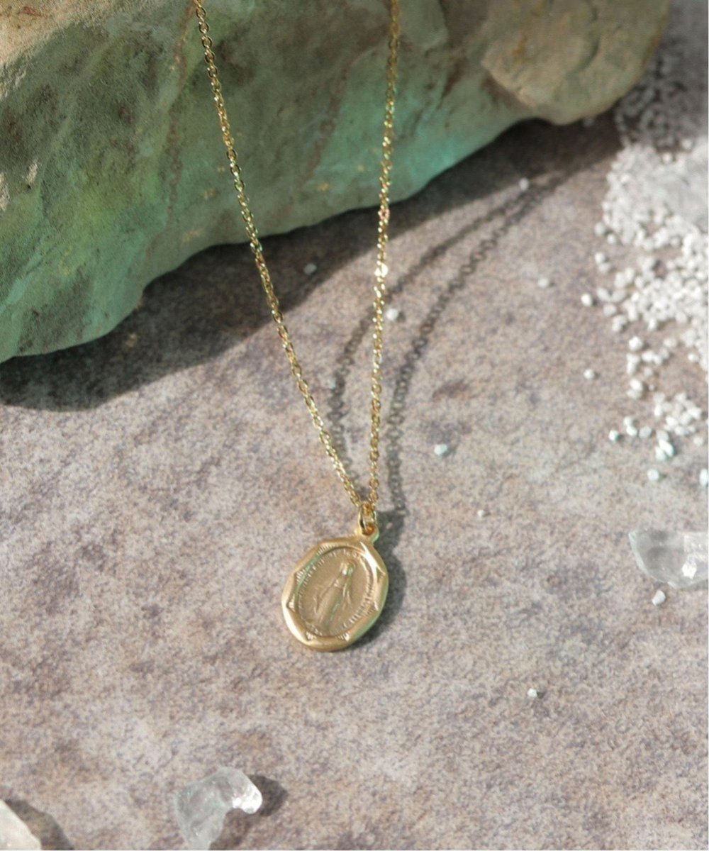 zozojp's tweet image. ／
ギフトにも自分へのご褒美にも！
『HOLIDAY ITEMS』特集🎄✨
＼

アウターや小物類など
とっておきのアイテムを集めました🎀

zozo.jp/shop/journalst…