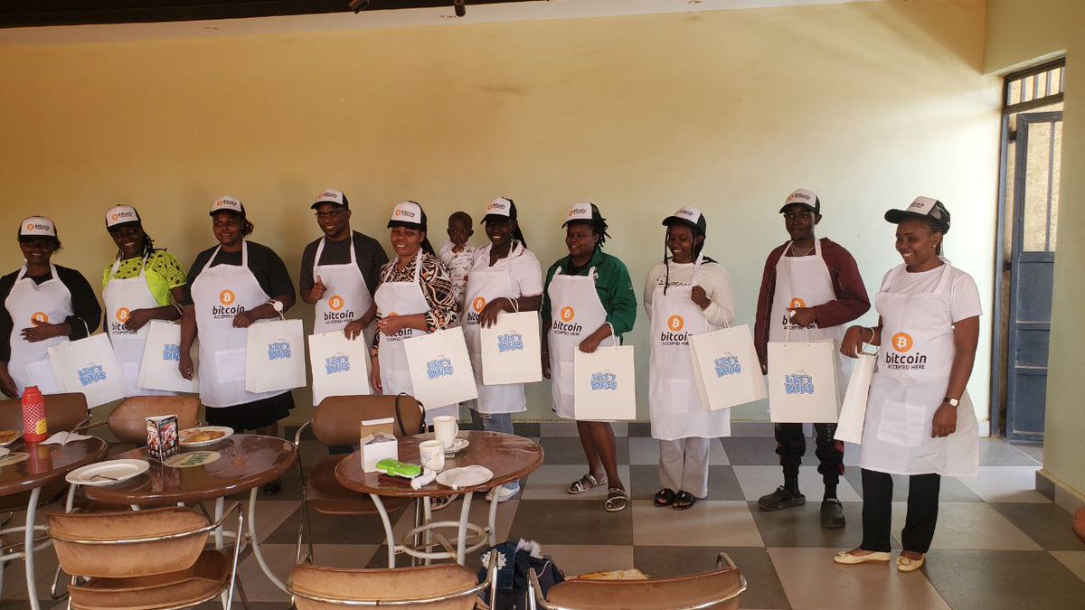 BtcBabies's tweet image. This is how delightful merchants that #AcceptBitcoin look like!
While 15 seems a good number of merchants to help build a circular economy, we aim for more in the coming years. Because a fully functional circular economy thrives when #Bitcoin circulates within it.