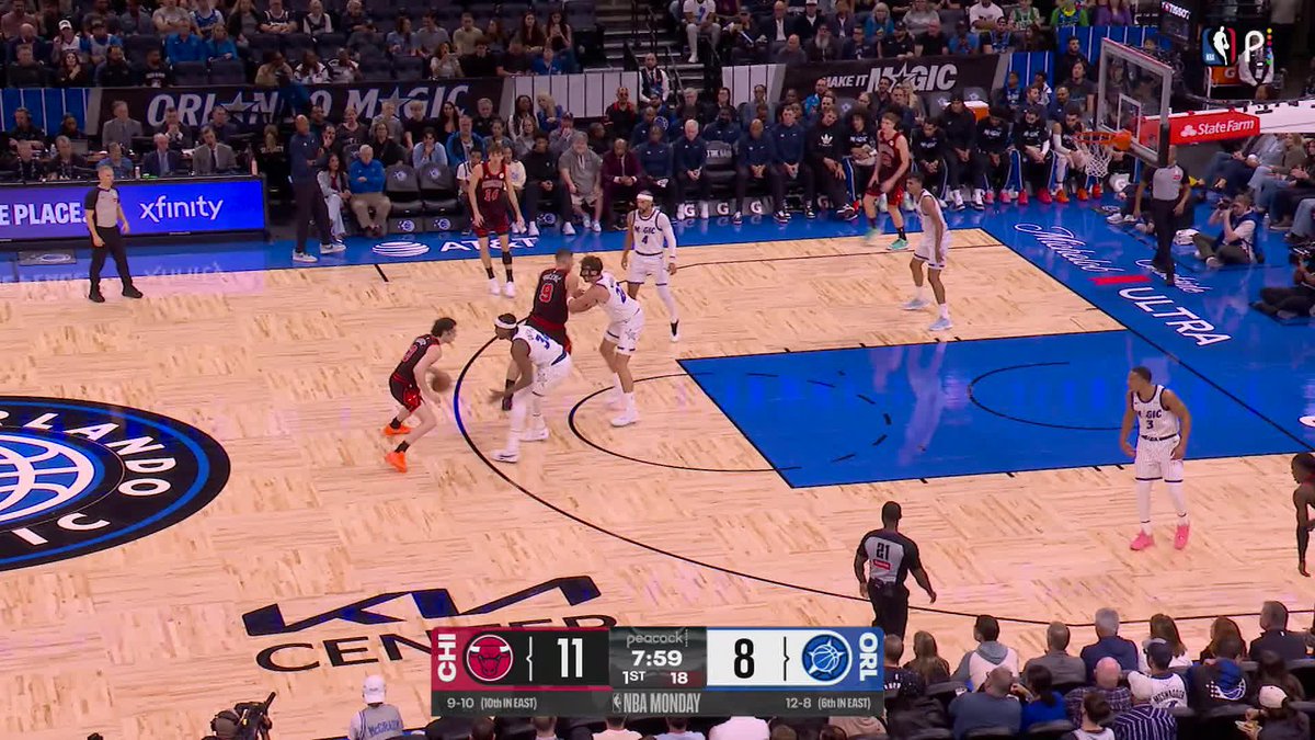 Josh Giddey goes tween, tween to the rim!

@JoshGiddey | #SeeRed 